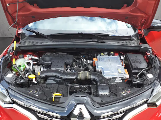 Renault Captur 1.6 E-Tech Plug-in iconic