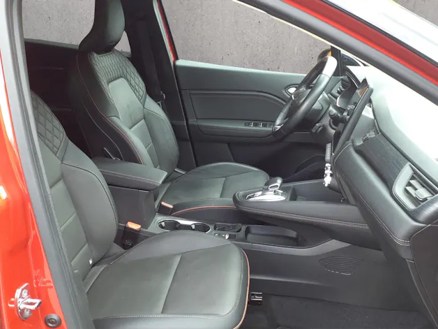 Renault Captur 1.6 E-Tech Plug-in iconic