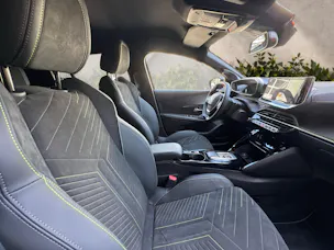 Peugeot 208 1.2 Hybrid 145 GT