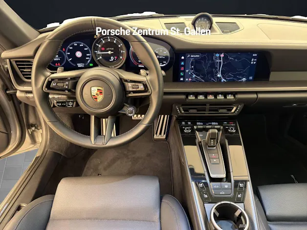 Porsche 911 Carrera 4 GTS