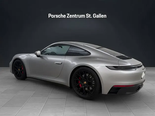 PORSCHE 911 Carrera 4 GTS