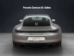 Porsche 911 Carrera 4 GTS