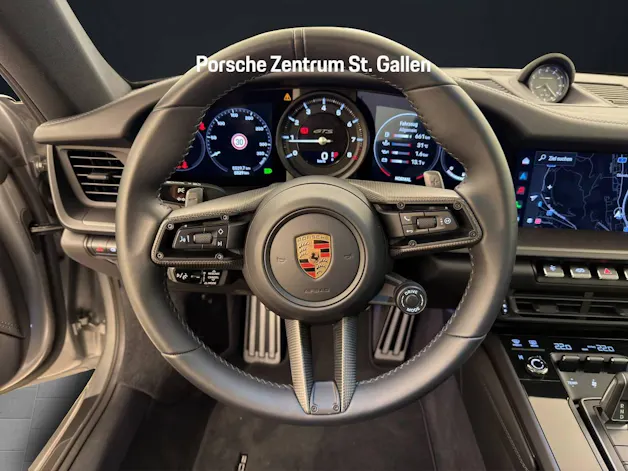 Porsche 911 Carrera 4 GTS