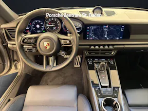 Porsche 911 Carrera 4 GTS