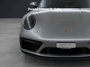 Porsche 911 Carrera 4 GTS