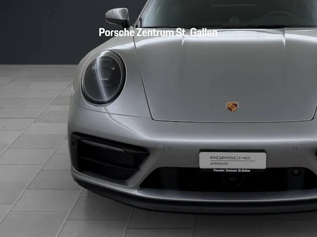 Porsche 911 Carrera 4 GTS