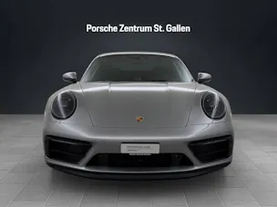 PORSCHE 911 Carrera 4 GTS
