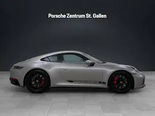 Porsche 911 Carrera 4 GTS