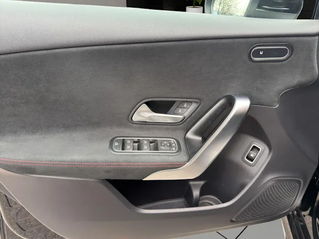 Mercedes-Benz A 250e AMG Line 8G-DCT