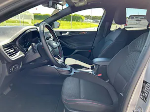 Ford Focus Kombi 1.0i EcoB 155 ST-Line