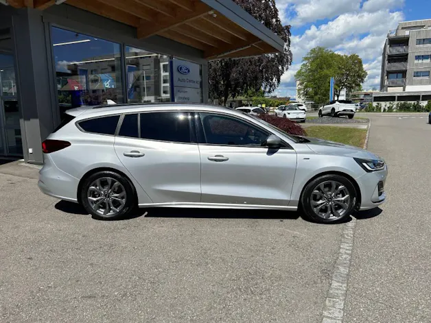 Ford Focus Kombi 1.0i EcoB 155 ST-Line