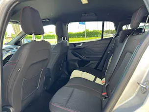 Ford Focus Kombi 1.0i EcoB 155 ST-Line