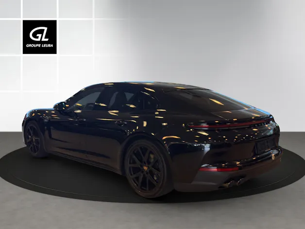 Porsche Panamera 4 PDK