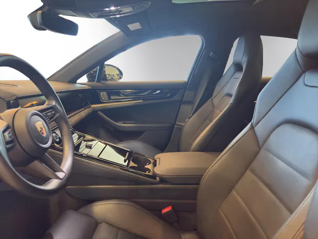 Porsche Panamera 4 PDK
