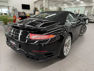 Porsche 911 Turbo S Cabrio PDK