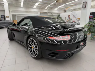 PORSCHE 911 Turbo S Cabrio PDK