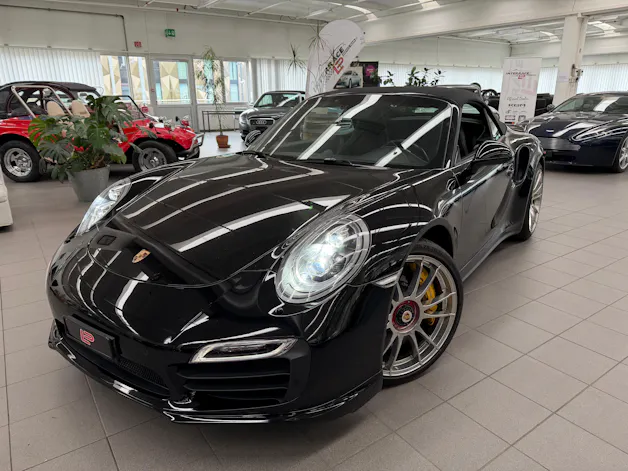 Porsche 911 Turbo S Cabrio PDK