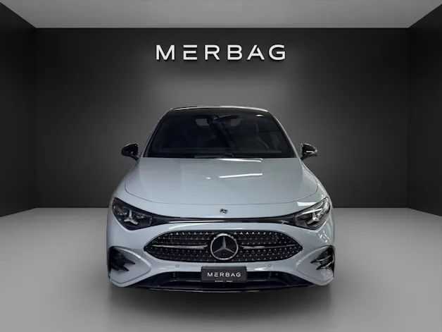 Mercedes-Benz CLA 220 4Matic 8G-DCT