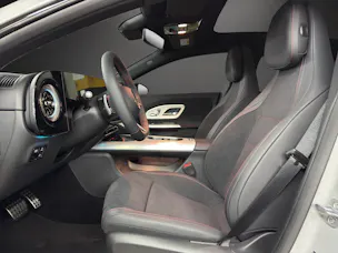 Mercedes-Benz CLA 220 4Matic 8G-DCT