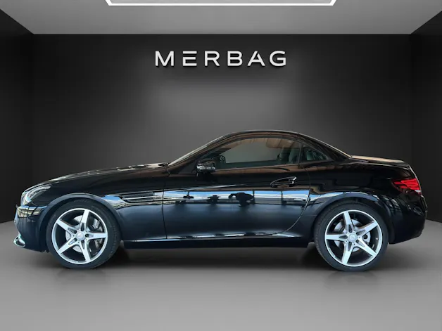 Mercedes-Benz SLC 300 AMG Line