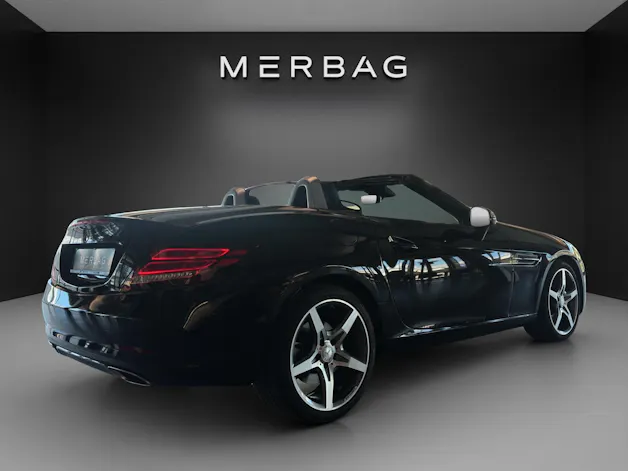 Mercedes-Benz SLC 300 AMG Line