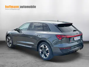 Audi Q8 50 e-tron S line quattro