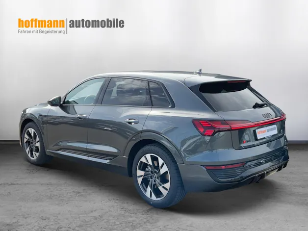 Audi Q8 50 e-tron S line quattro