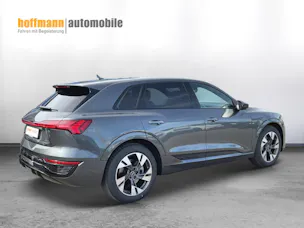 Audi Q8 50 e-tron S line quattro