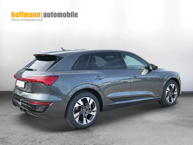 Audi Q8 50 e-tron S line quattro
