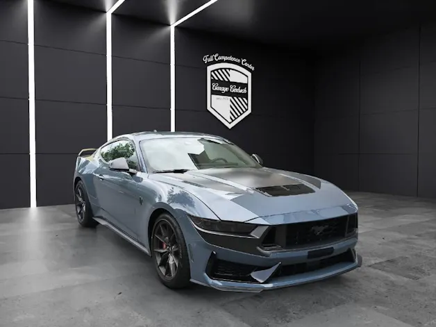 Ford Mustang Coupé 5.0 V8 Dark Horse