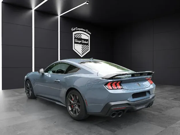 Ford Mustang Coupé 5.0 V8 Dark Horse