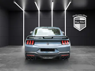 Ford Mustang Coupé 5.0 V8 Dark Horse