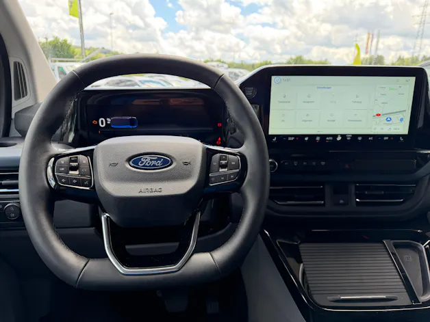 Ford Tourneo Bus 340 L1H1 PHEV Active