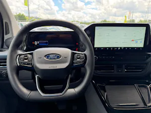 Ford Tourneo Bus 340 L1H1 PHEV Active