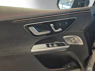 Mercedes-Benz EQE SUV AMG 43 4 Matic Executive Edition