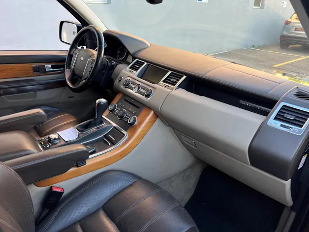 Land Rover Range Rover Sport 3.0 TDV6 HSE Automatic