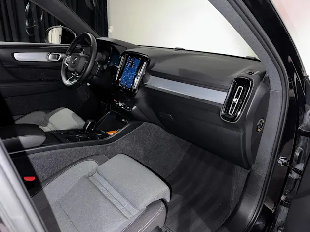 Volvo XC40 B3 Benzin Mild Hybrid Core DCT