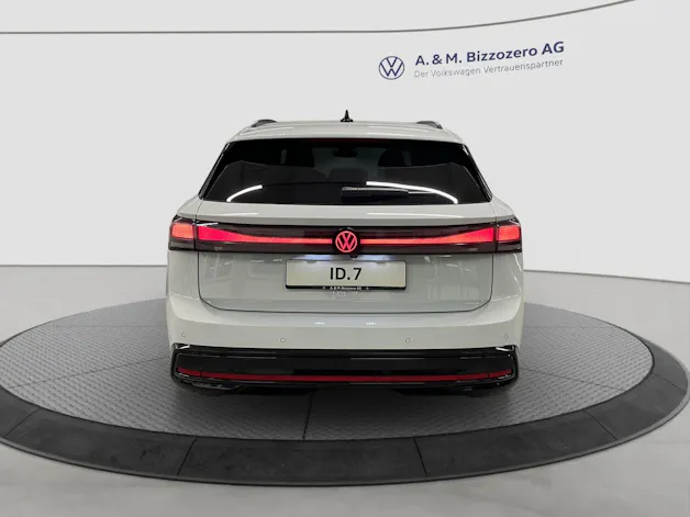VW ID.7 Tourer Pro 77 kWh United