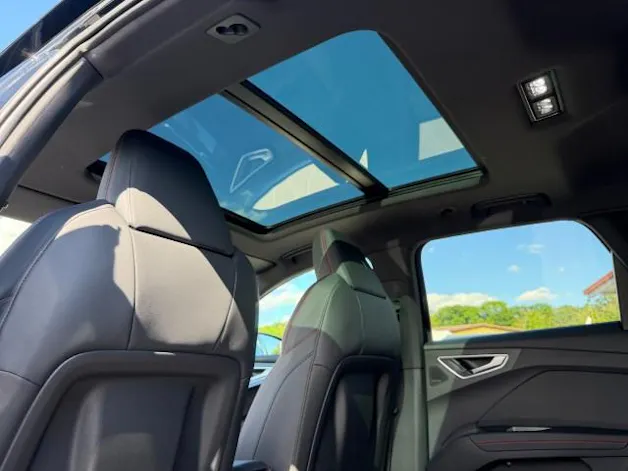 Audi Q4 e-tron 45 Edition Swiss Ski quattro