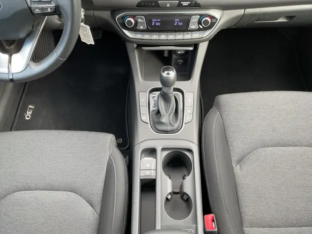 Hyundai i30 1.5 T-GDi Amplia 48V MH DCT