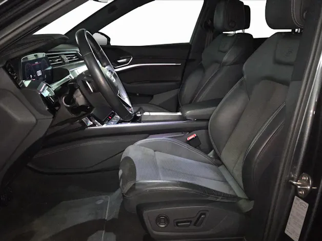 Audi e-tron 55 S Line Black Edition quattro