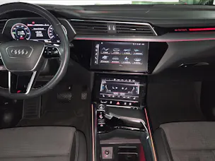 Audi e-tron 55 S Line Black Edition quattro