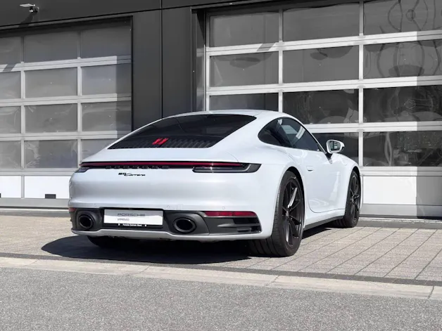 Porsche 911 Carrera