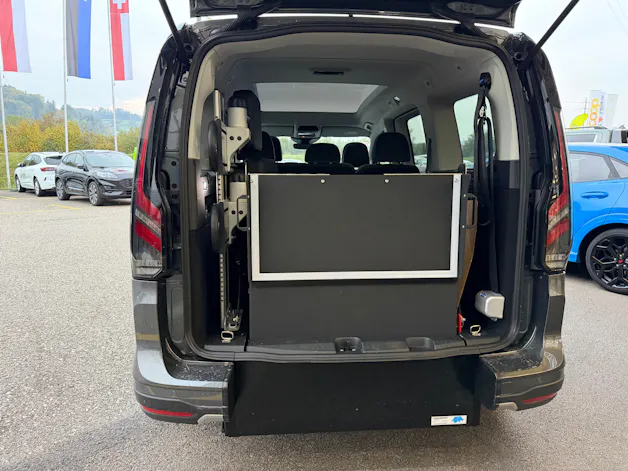 FORD Grand Tourneo Connect 1.5 PHEV Active Automat MIT HECKEINSTIEG