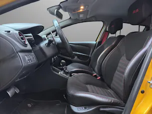 Renault Clio 1.6 T RS 200 EDC
