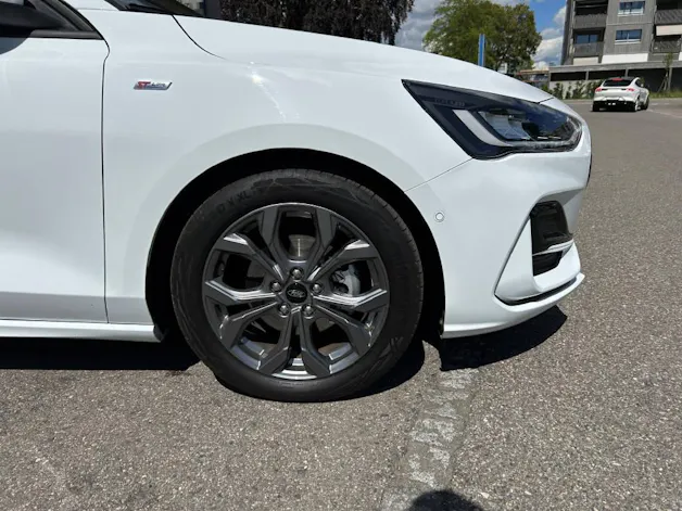 Ford Focus Kombi 1.0i EcoB 155 ST-Line