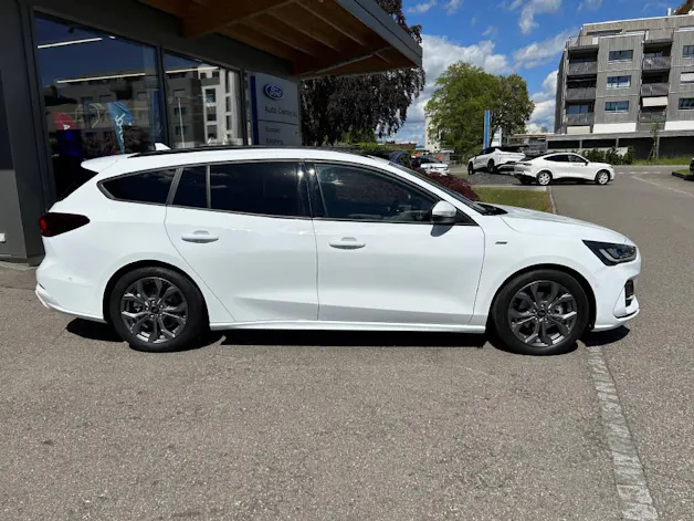 Ford Focus Kombi 1.0i EcoB 155 ST-Line