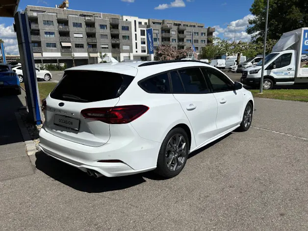 Ford Focus Kombi 1.0i EcoB 155 ST-Line