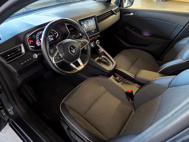 Renault Clio 1.0 TCe Intens CVT