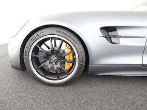 Mercedes-Benz AMG GT R